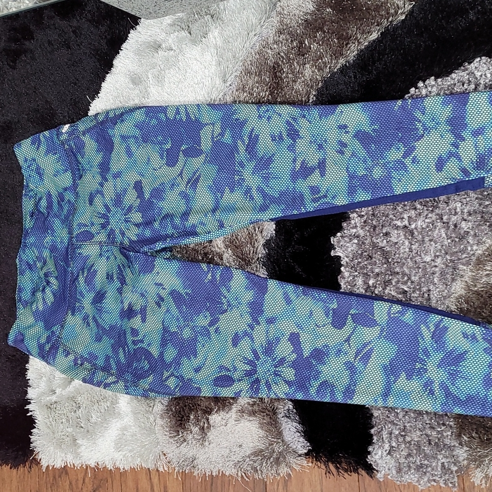 ❤Pre loved yoga/workout pants❤ - Picture 3 of 7